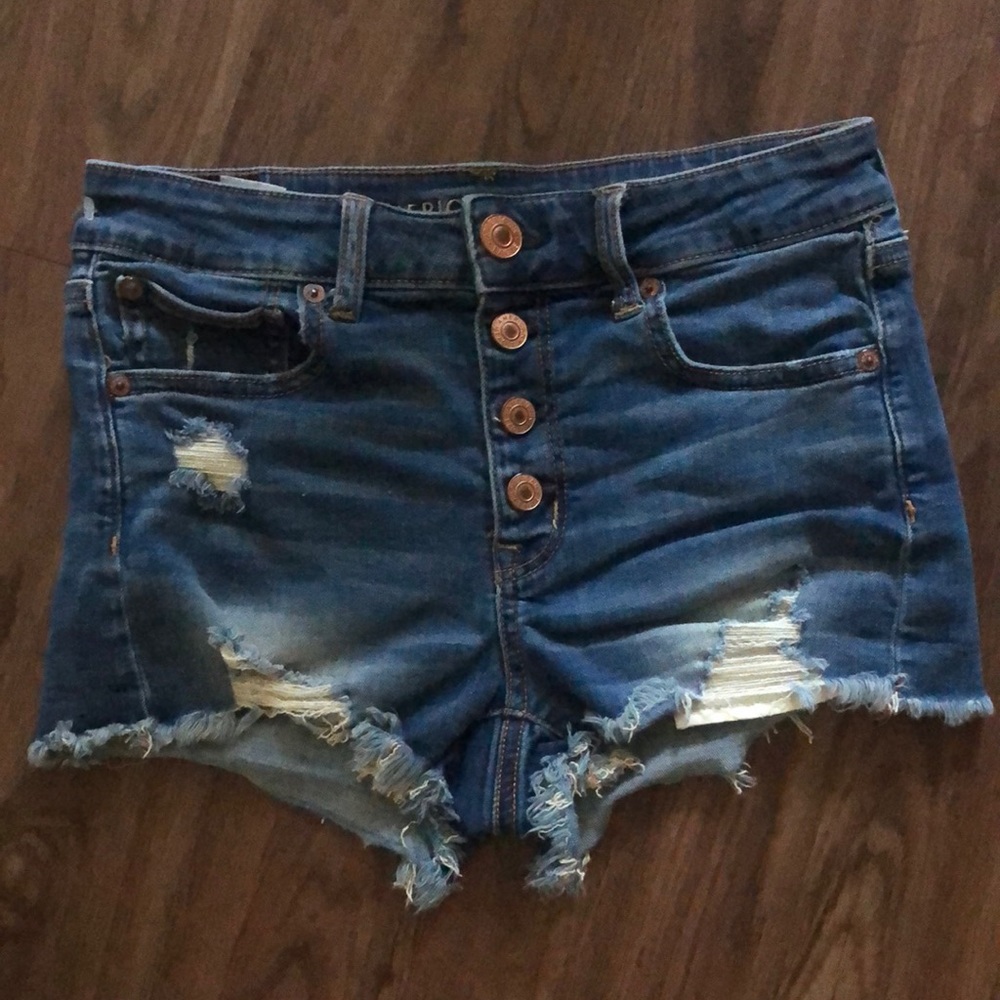 American Eagle Button Fly Distressed Denim Jean Shorts Frayed Hem Size 4    1010